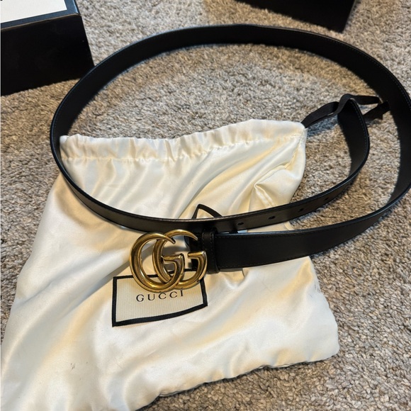 Gucci Women’s Belt in Black with Gold Buckle - Picture 4 of 4